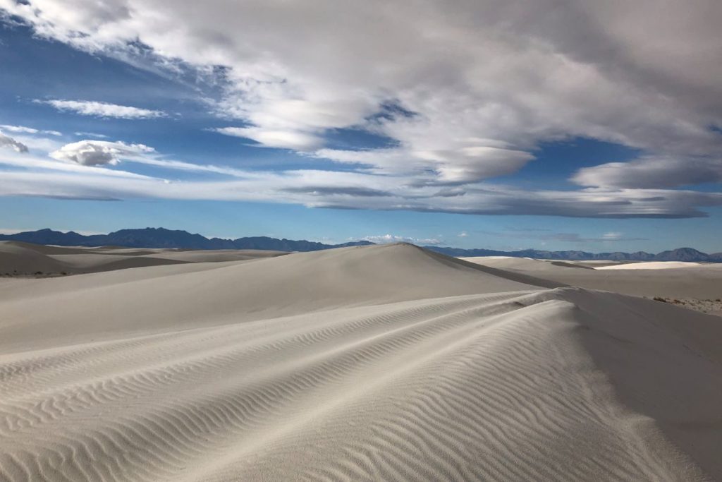 O sol é intenso nos Lençóis Maranhenses